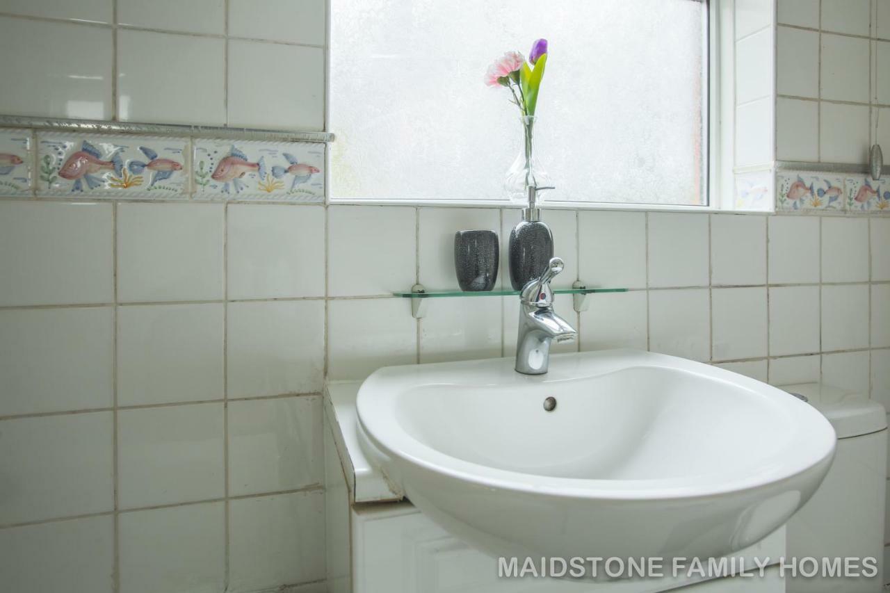 Maidstone Family Homes Upper Road Cottage Eksteriør bilde